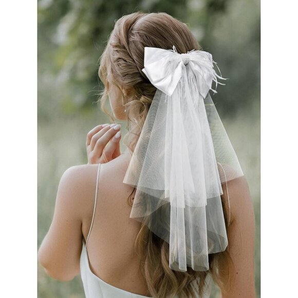 🆕 Women White Clip Bachelorette Party Decorations Pearl Bow Accessories - Picture 4 of 7